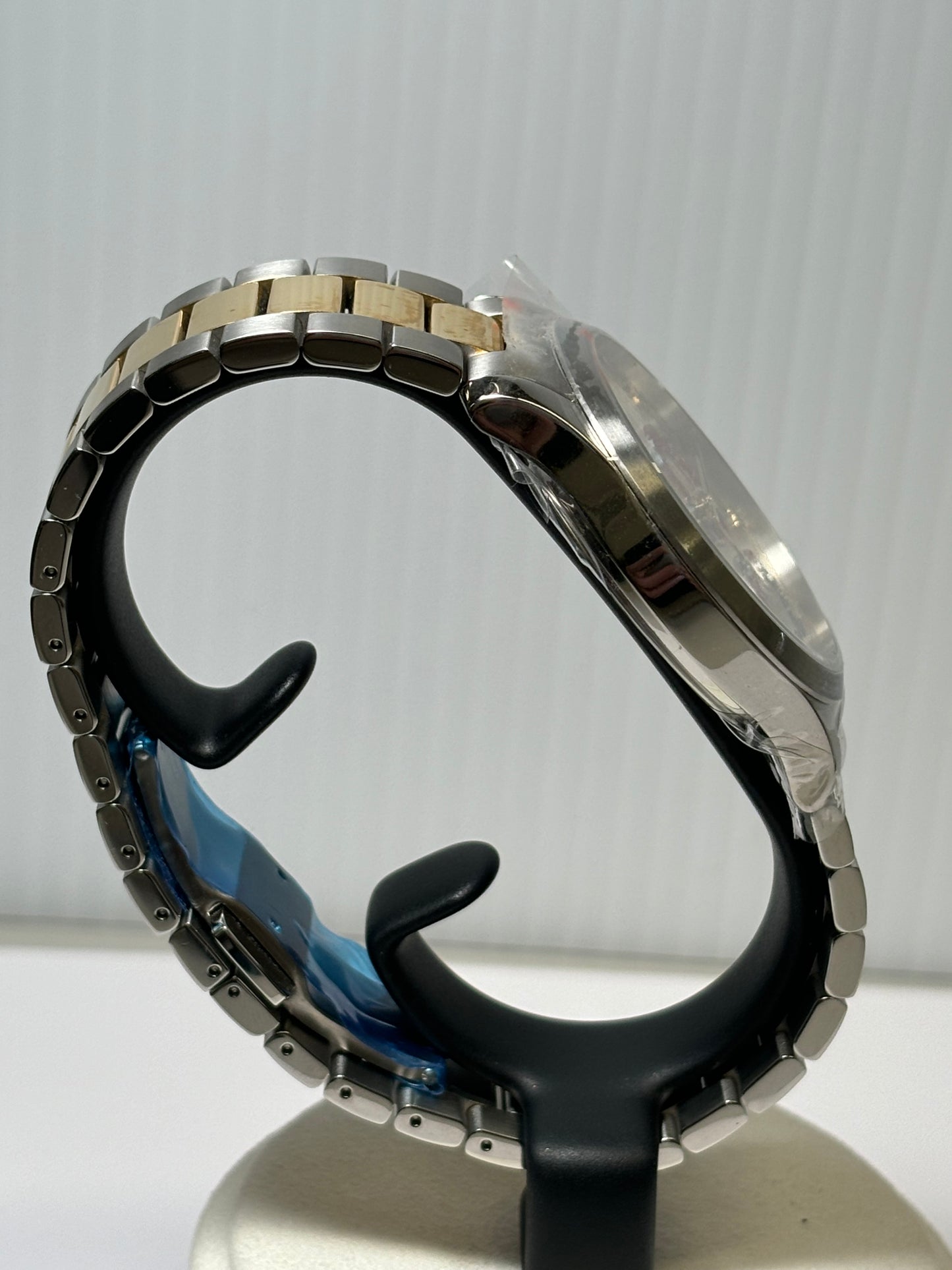 Gucci G-Timeless Iconic Quartz Two-tone Watch