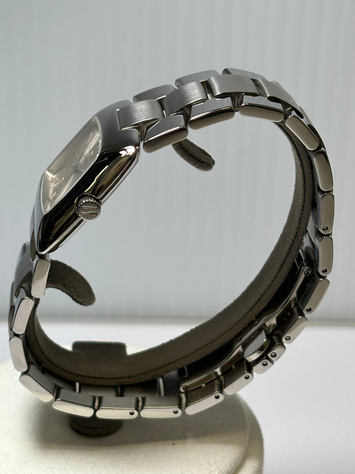 Gucci 8500L Square  Quartz Ladies Watch