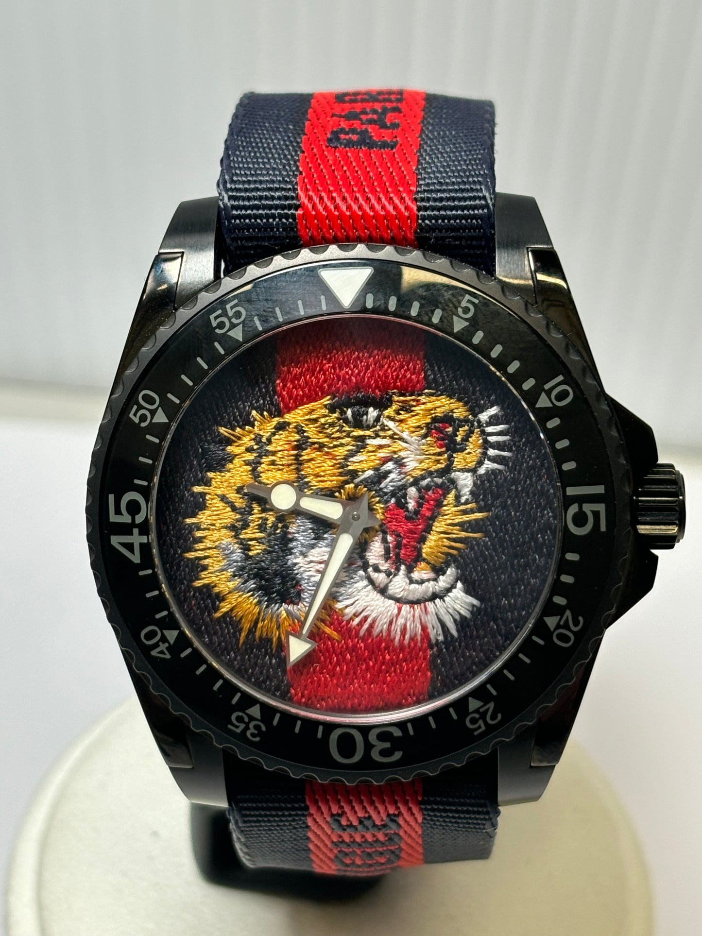 Gucci Dive Quartz  Watch in Black PVD Case